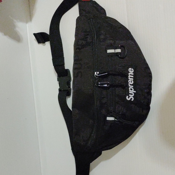 Supreme Handbags - Supreme Waist Pack SS19 limited edition